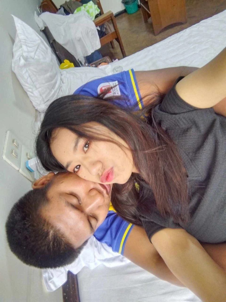 ကိုကိုကအရမ်းလိုးတာဘဲ