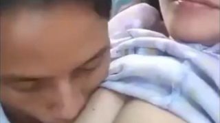 နို့ချိုတိုက်ကျွေး မေ့ရင်သွေး ရောဂါပေါင်းစုံ ကာကွယ်ပေး  ဒီဘဲ ငယ်ငယ်တုန်းက အမေနို့ကောင်းကောင်းမစို့ခဲ့ရဘူးထင်တယ် 😜